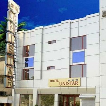 Hotel Unistar New Delhi Exteriör bild
