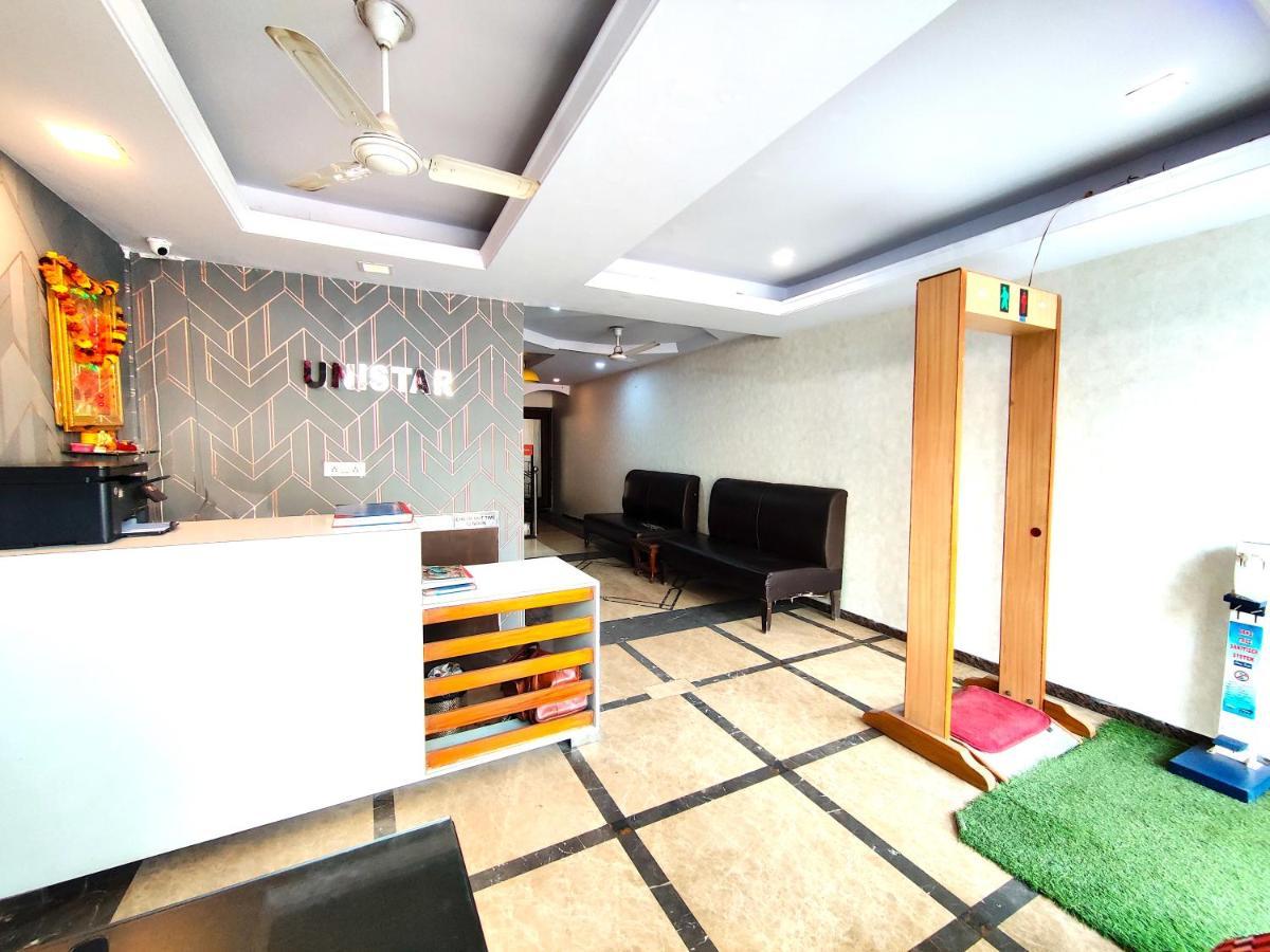 Hotel Unistar New Delhi Exteriör bild