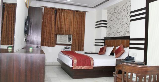 Hotel Unistar New Delhi Exteriör bild